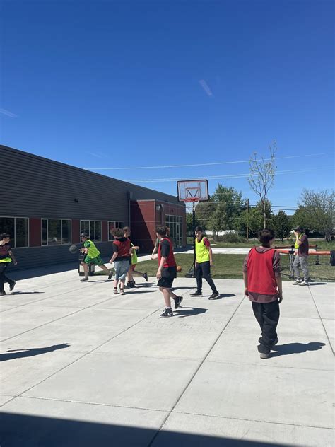 Metro Con attendees prepare for the largest local gaming gathering 28