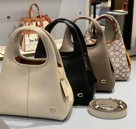 Coach Lana Shoulder Bag, Women's Fashion, Bags & Wallets, Shoulder Bags ...