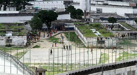 Polícia frustra tentativa de fuga no Complexo do Curado