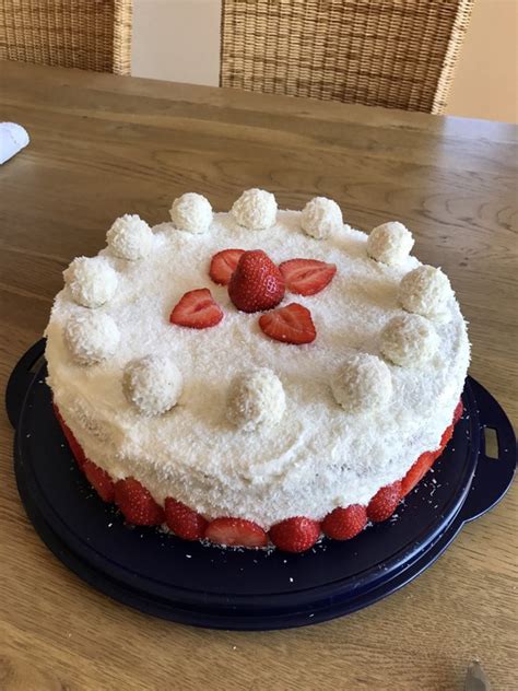 Erdbeer Raffaello Torte Von Elli K Chefkoch De