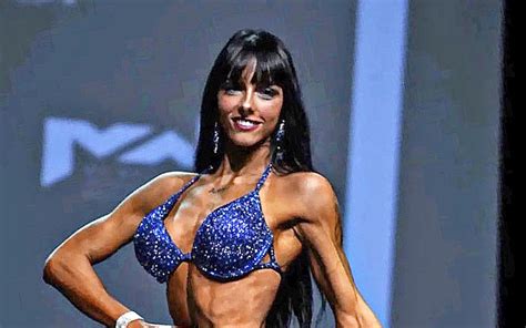 La Bretonne Romane M Vel Est Championne De France De Bodybuilding