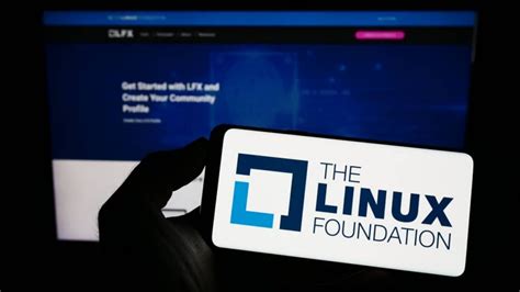 Cursos Gratuitos De La Fundaci N Linux Aprende Linux Y Sum Rgete En El