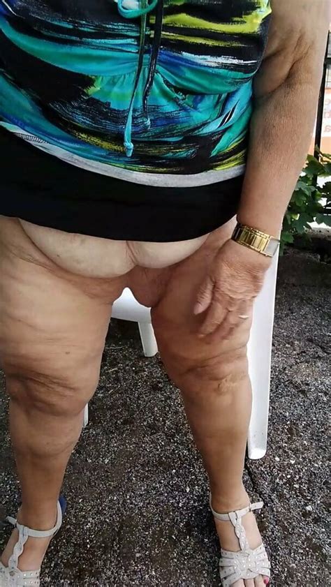 Garden Pee 2 Free HD Porn Video B0 XHamster XHamster