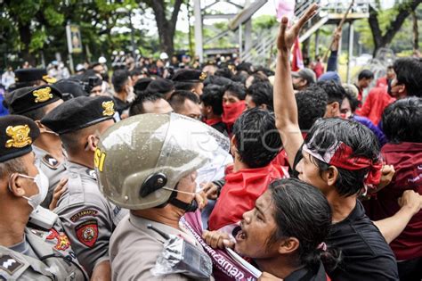 Unjuk Rasa Tolak Kenaikan Bbm Di Jakarta Antara Foto