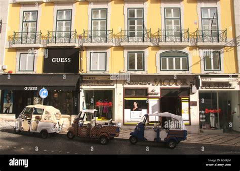 Rua Garrett Lisbon Hi Res Stock Photography And Images Alamy