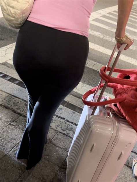 Pawg Gilf With An Amazing Body Ass In Flares With Thong Oc Gifs Vid Spandex