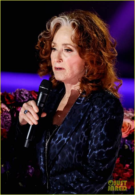 Bonnie Raitt Wins Song of the Year at Grammys 2023!: Photo 4890057 ...