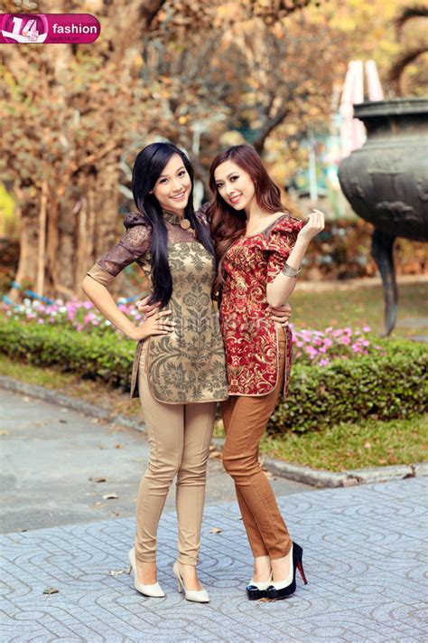 Sam Kelly các hot girl Sài Thành nữ tính với áo dài ngày đầu xuân