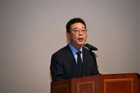 尹 대통령 새 정무수석에 치킨 왕국 창업자 홍철호 내정 파이낸스투데이