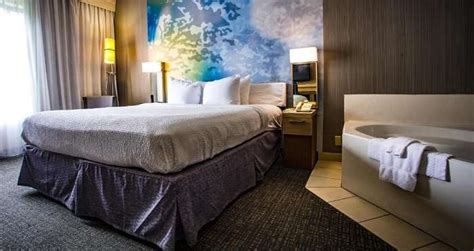 7 Romantic Hotels With Hot Tub In Room in Memphis, TN