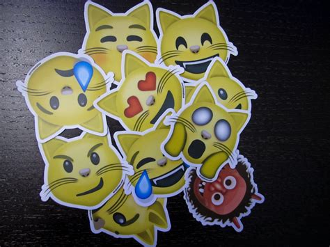 Emoji Stickers » Petagadget