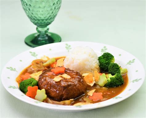 野菜たっぷりのハンバーグカレー レシピ紹介 伊藤ハム