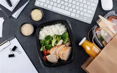 Explore The Top 5 Steel Lunch Box For Office Goers