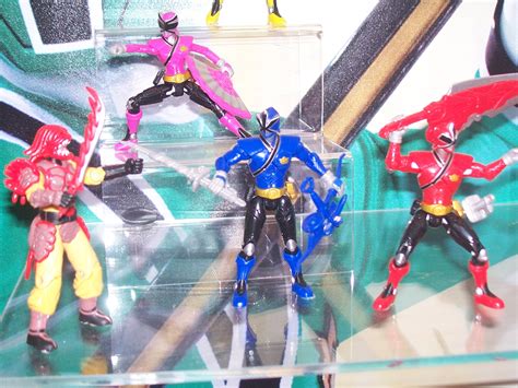 Power Rangers Samurai figures and accessories