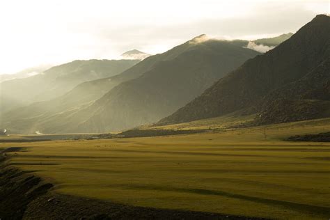 Sunset View of Mountains · Free Stock Photo