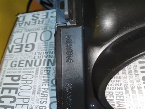 Рено Флюенс подрулевой переключатель новый оригинал 255670038R