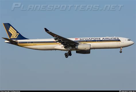 V Stf Singapore Airlines Airbus A Photo By Wolfgang Kaiser Id