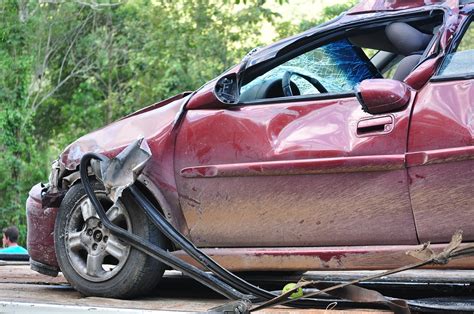 Cosa Fare Con Un Auto Incidentata Rottamare Riparare O Vendere