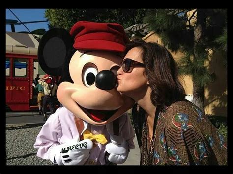 Mariska Hargitay Kissing Mickey Mouse Mariska Hargitay Law And Order