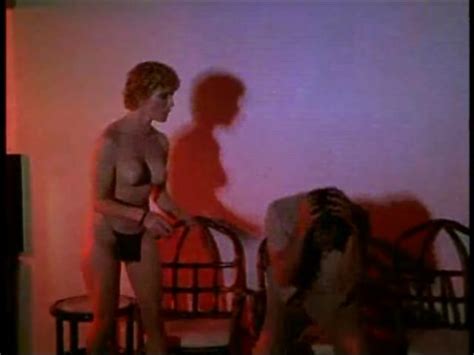 Naked Angelica Chain In El Hombre Perfecto