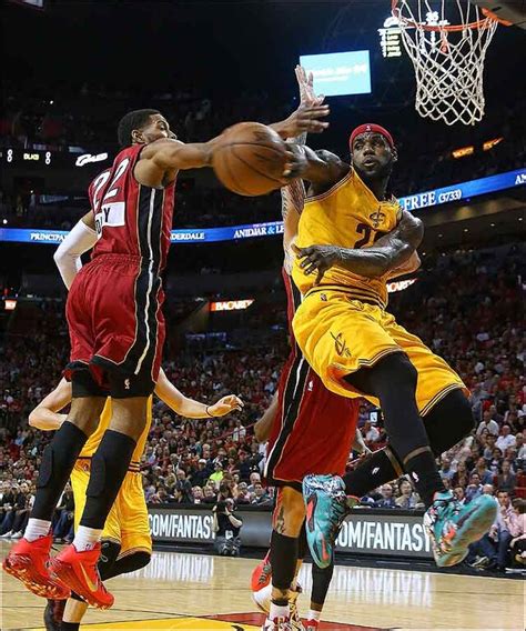 LeBron James: Cavaliers All-Time Assists Leader Photo Gallery | NBA.com