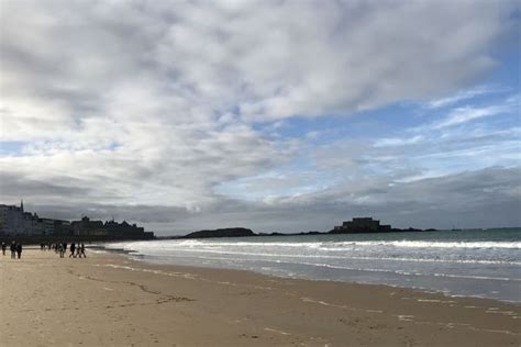 Saint Malo La plage du Sillon plus belle plage française au sein du