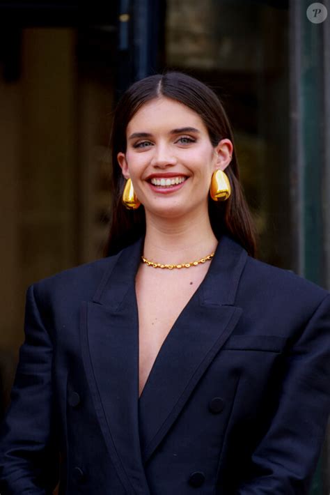 Photo Sara Sampaio Défilé De Mode Zimmermann Collection Prêt à