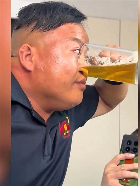 M Nner An Einem Tag Erotik Model Lily Phillips Kriegt Hilfe Bei Sex Marathon