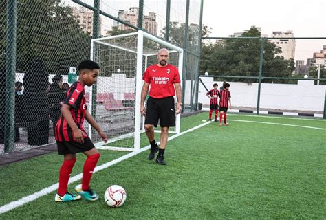 Milan Le Foto DellAcademy A Dubai Esperienza Unica PM Pianeta Milan