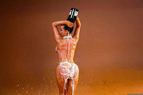 Nikki Benz Break The Internet F Ebe F D Ee E F Porn Pic