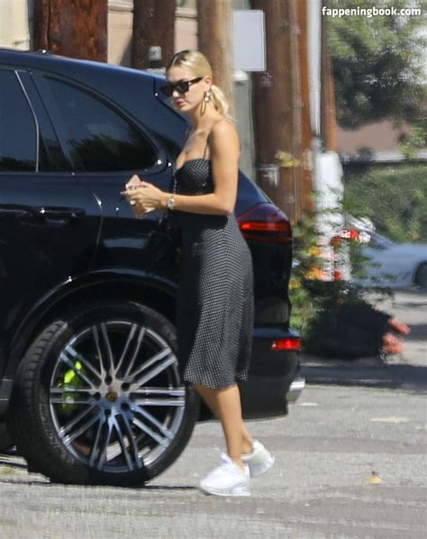 Hailey Baldwin Nude OnlyFans Leaks Fappening Page FappeningBook