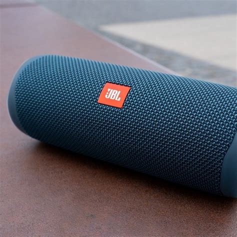 Jbl Flip Portable Wireless Speaker Review Gadgetmac