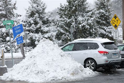 How much snow did Connecticut get from first winter storm?