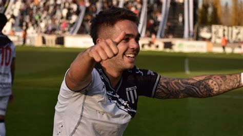 Nicolás Romano y su sello goleador en Gimnasia y Esgrima