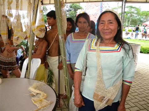 Reemplazan las fundas de plástico por la shigra Intercultural