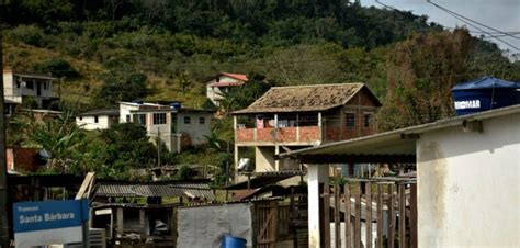 Núcleo Santa Bárbara em Volta Redonda ganha nova rede de água A Voz