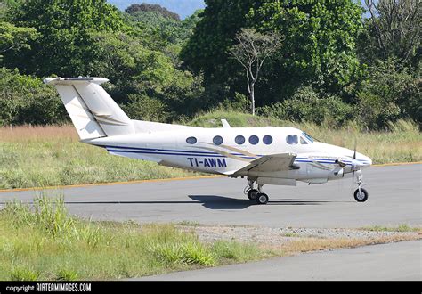 Beechcraft King Air F Private Ti Awm Airteamimages