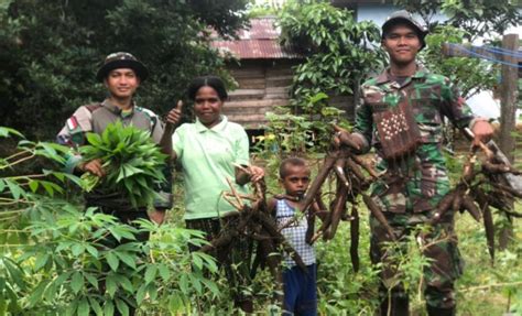 Satgas Pamtas Ri Png Kewilayaan Yonif Ys Ajak Warga Papua