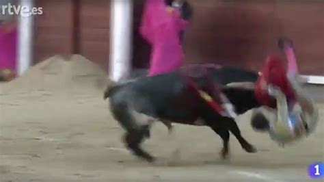 Bullfighter Viciously Gored In Throat By 450kg Bull Graphic Video