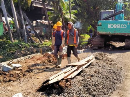 Perbaikan Turap Longsor Di Kayu Putih Capai 70 Persen