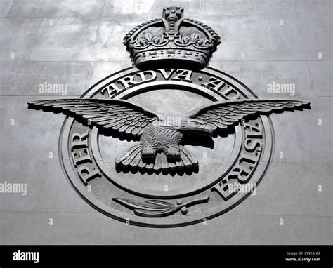 Royal Air Force Bomber Command Memorial in Green Park, London - RAF ...