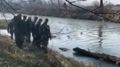 POTRAGA I DALJE TRAJE Ronioci i danas traže oružje kojim je svirepo