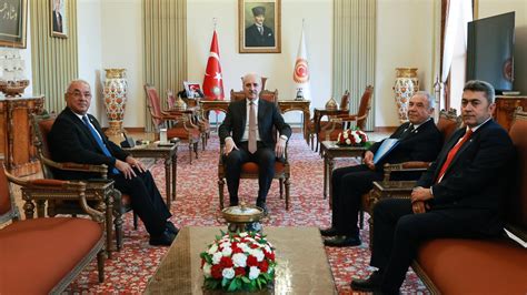 Kurtulmuş tan yeni anayasa kabulleri Üç partinin liderleriyle görüştü