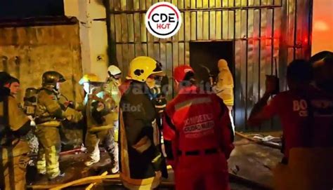 Incendio de gran magnitud afecta depósito de Electrofácil