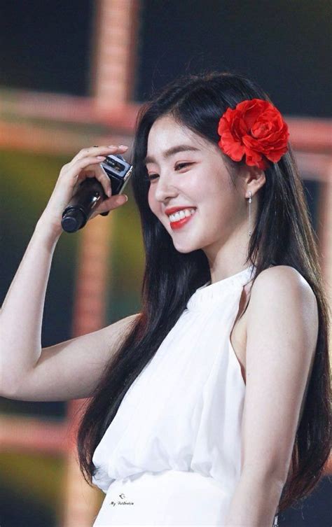 Pin By Day S On Irene Red Velvet Irene Red Velvet Velvet