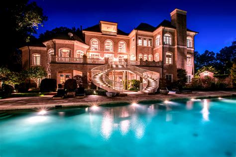 Kelly Clarksons Stunning Lakeside Mansion In Middle Tn Up For Sale