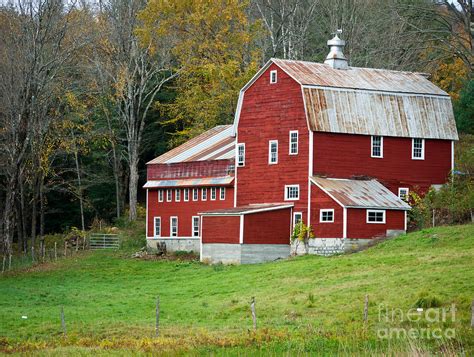 Old Red Vermont Barn Photograph By Edward Fielding