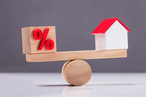 Fixed Vs Variable Rate Mortgage What Are The Differences Courtney