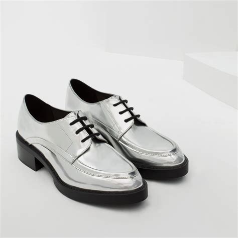 ТУФЛИ СО ШНУРОВКОЙ НА ПЛОСКОЙ ПОДОШВЕ - Просмотреть все - Обувь ...