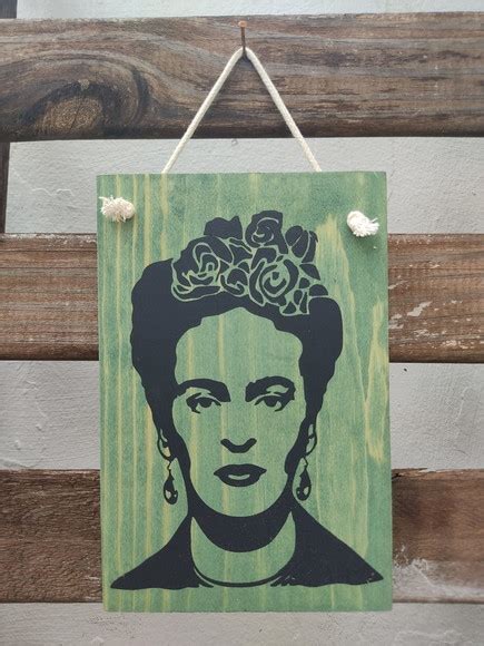 Placa Em Madeira Pinus Artesanato Decoracao Frida Produtos Elo